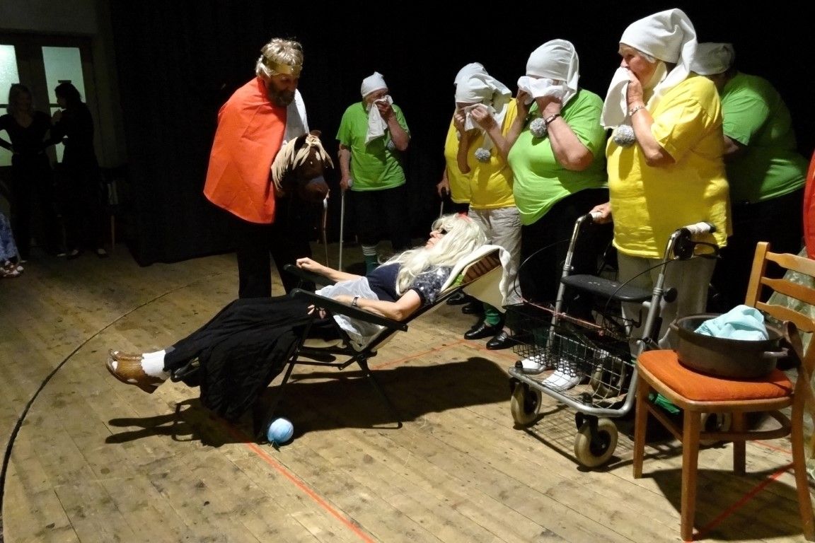 obrázek: Klienti z domů sociální péče vystoupili v Kralovicích