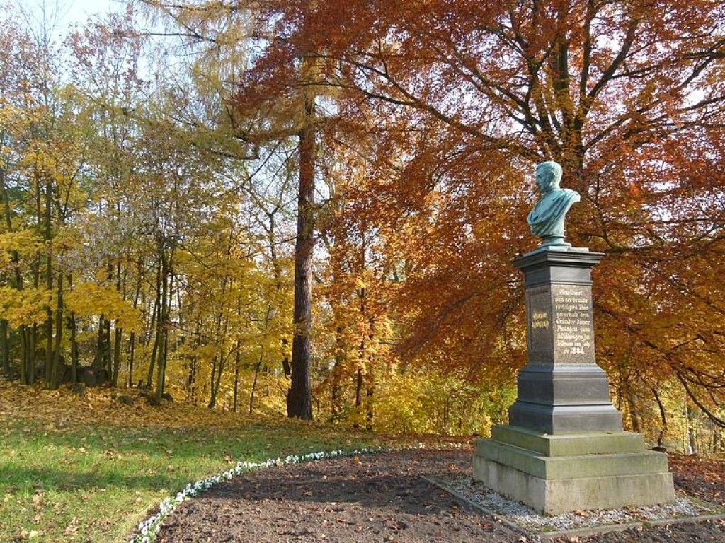 obrázek: Lochotínský park ozdobí Artušův stůl 