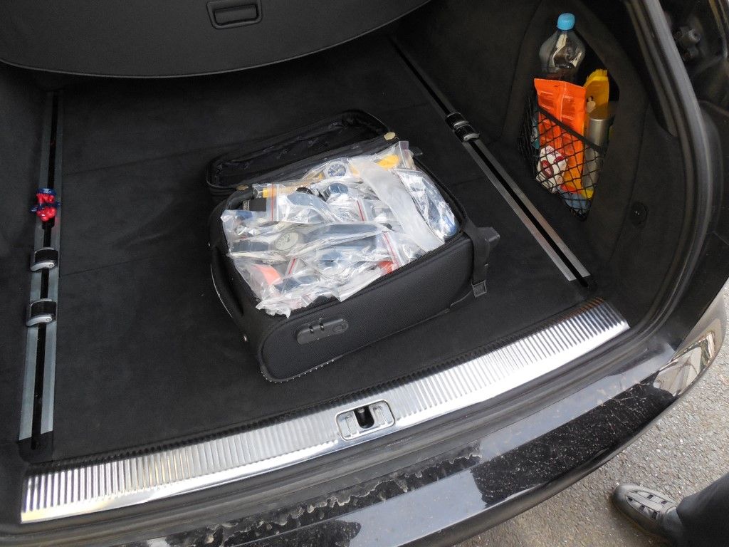 obrázek: Na tržnicích jsou trendem drogy a padělky luxusních hodinek  