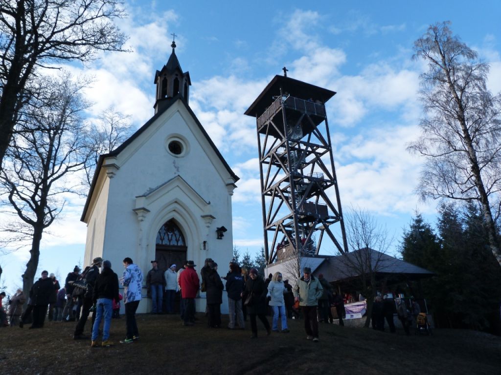 obrázek: Nová rozhledna v Dlažově nabízí výhled nejen na Šumavu