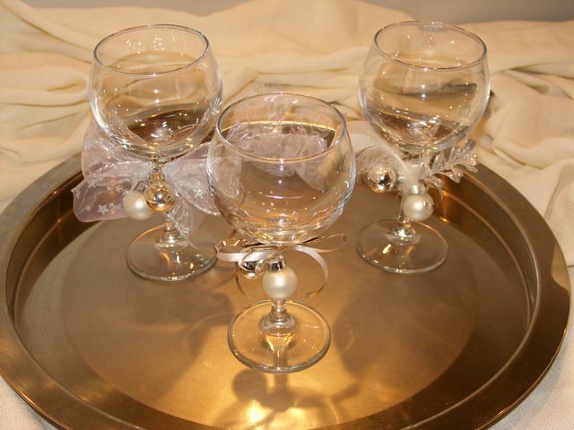 obrázek: Opilý agresivní host v plzeňském baru házel skleničky