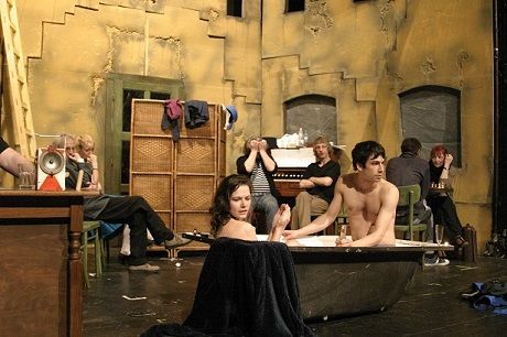 obrázek: Ostře sledované vlaky