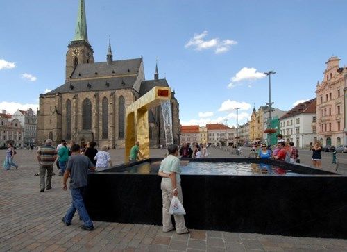 obrázek: Parta bezdomovců napadla na náměstí plzeňské strážníky
