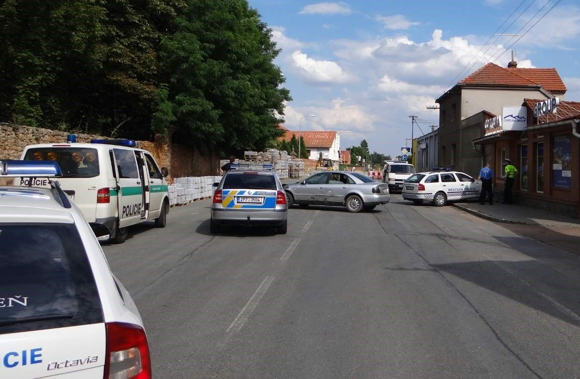 obrázek: Řidič ujížděl před strážníky