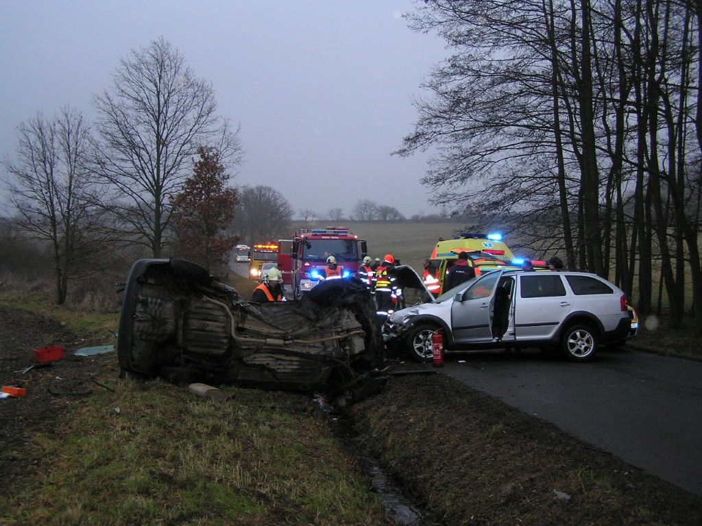 obrázek: Devatenáctiletý řidič zemřel po vážné nehodě u Kotousova 