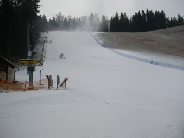 obrázek: Skiareál v Mariánkách je zasněžený a opět v provozu 