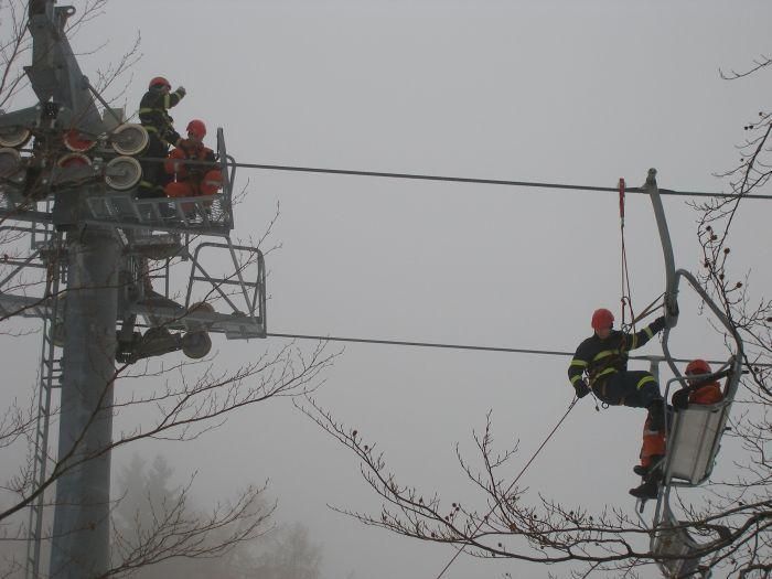 obrázek: Letečtí záchranáři budou od středy cvičit na lanovce Špičák