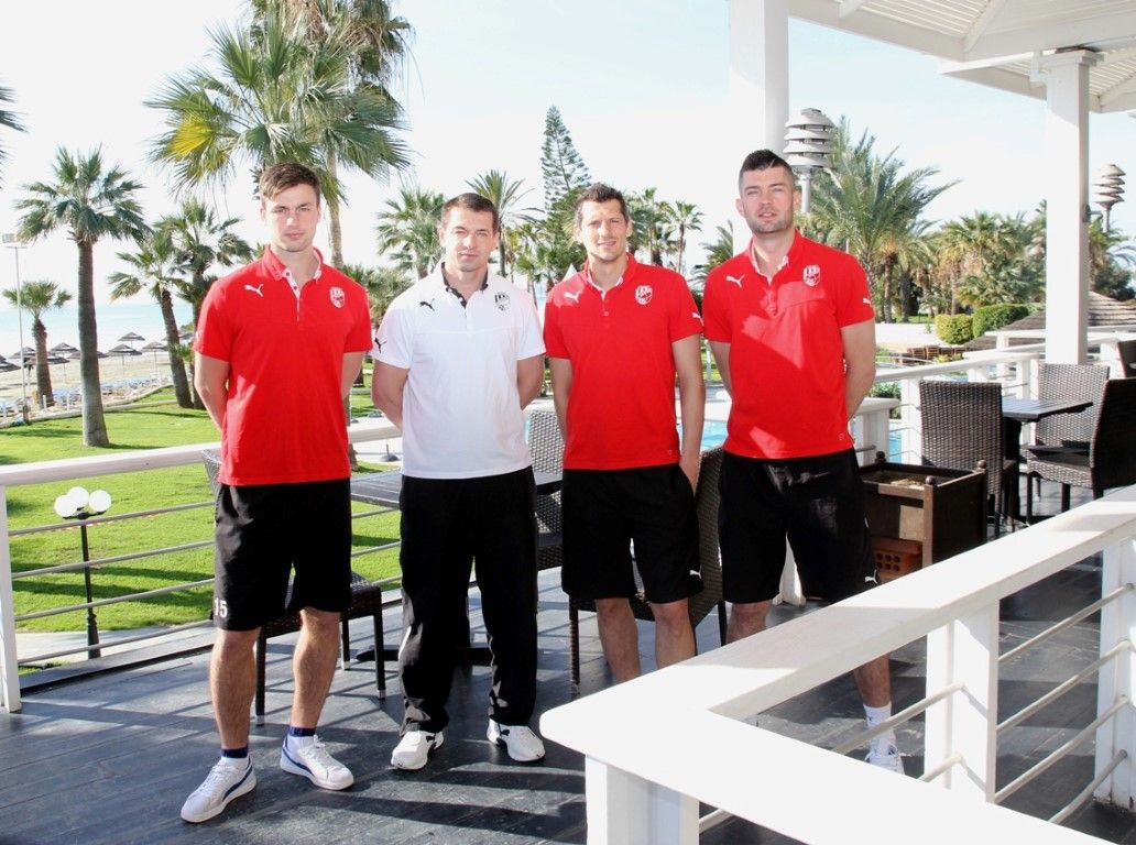 obrázek: Tři viktoriáni prodloužili své smlouvy v Plzni 