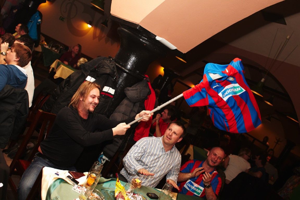 obrázek: Utkání z Lyonu se bude vysílat Na Spilce 