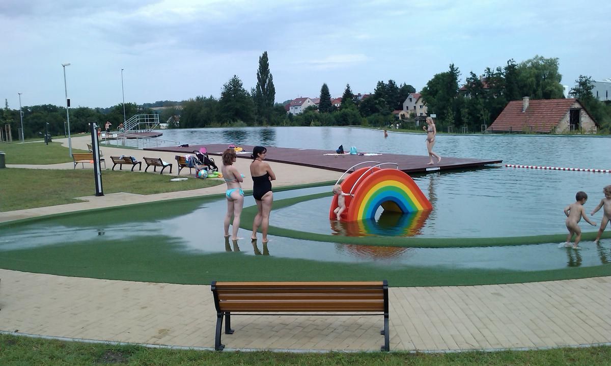 obrázek: V Dobřanech se otvírá miniknihovnička