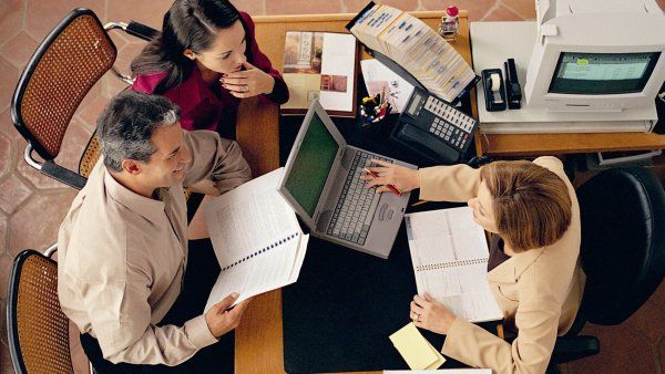 obrázek: V únoru na internetu táhly kamery zoo a porod nosorožce