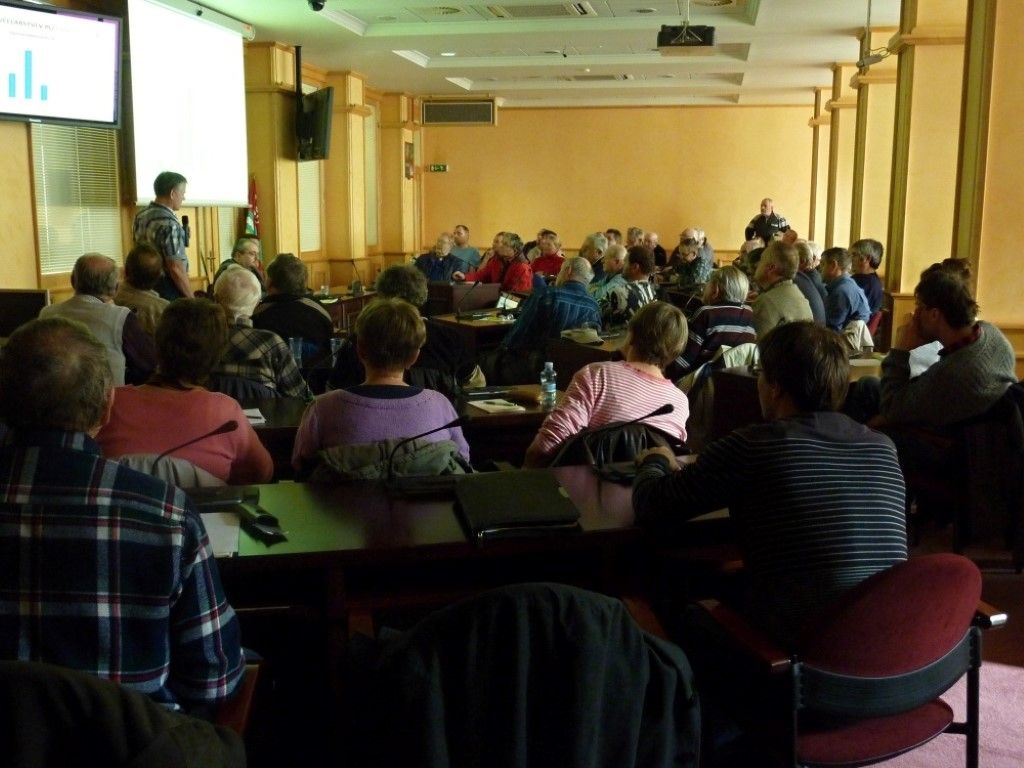 obrázek: Více než stovka včelařů se bavila o podpoře oboru v kraji