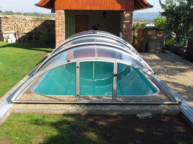 10 výhod proč si pořídit zastřešení pro bazén 