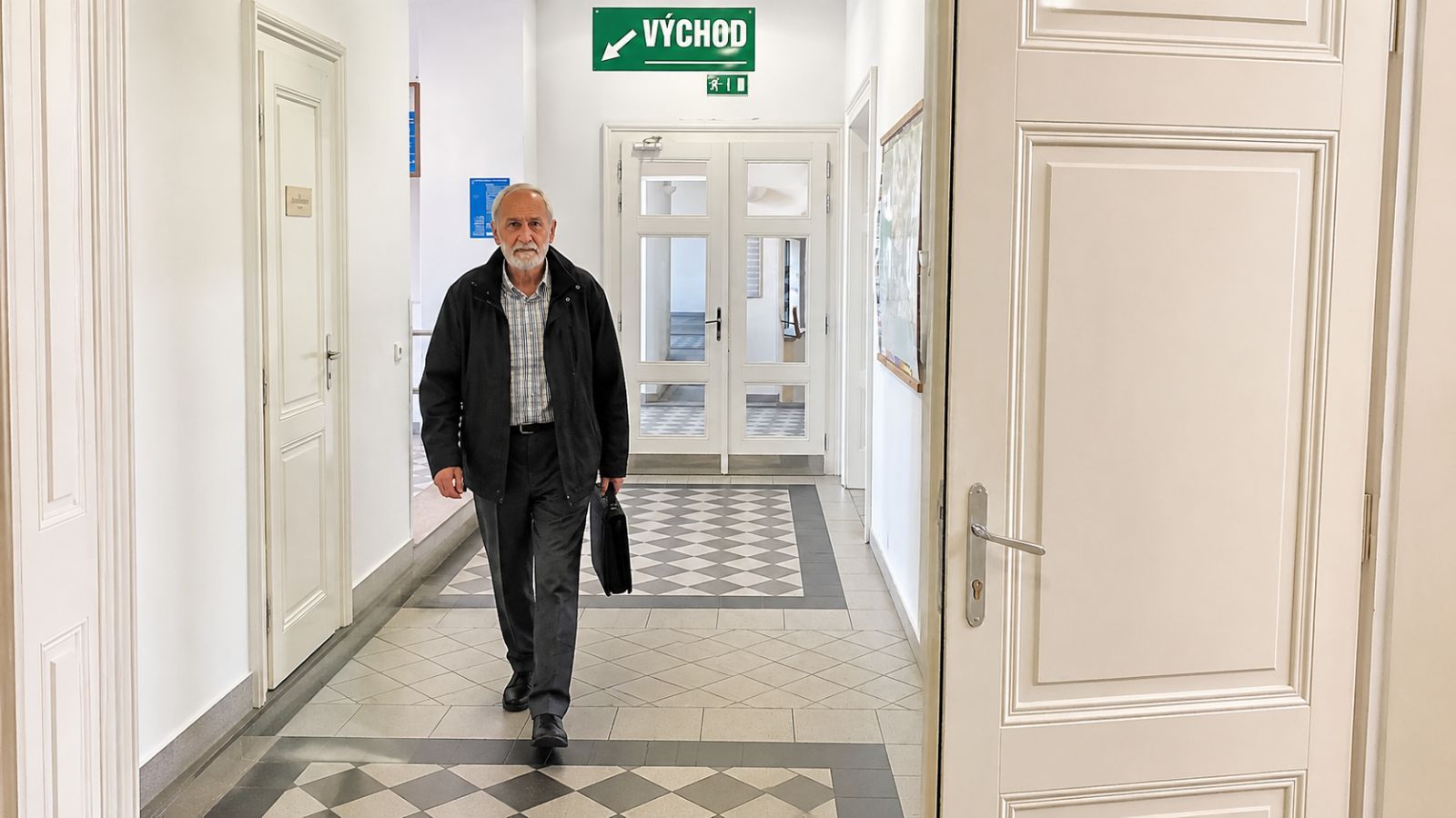Bývalý důstojník StB z Plzně dostal dva roky s podmínkou za nátlak na signatáře Charty 77