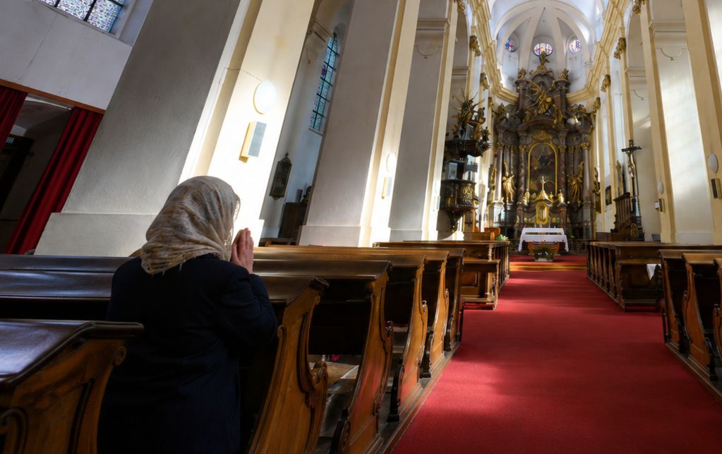 Chtěla blíž k Bohu, skončila s pokutou. Žena si v Rokycanech bez dovolení vzala klíče od kostela