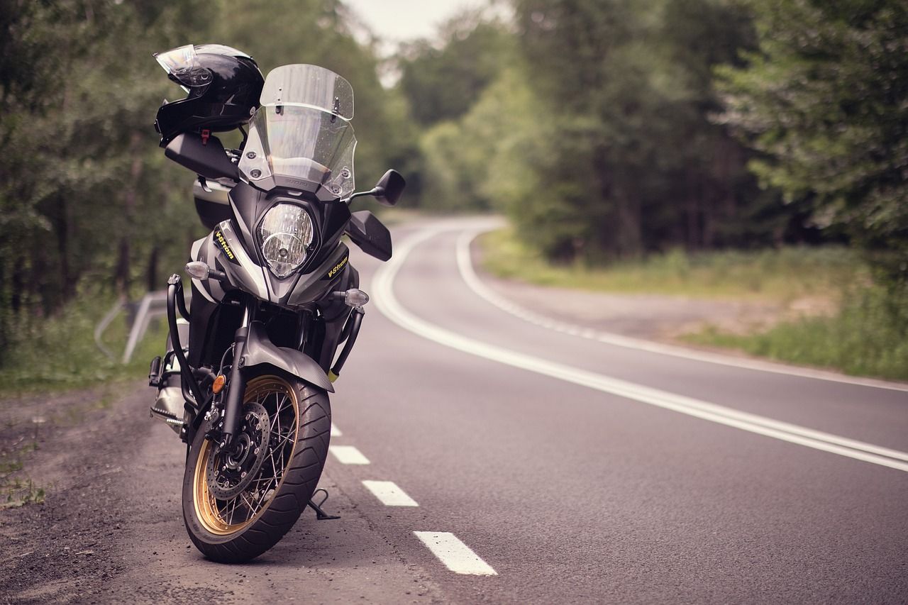 Motorkář vážně zraněn na Šumavě, byl převezen do Německa vrtulníkem