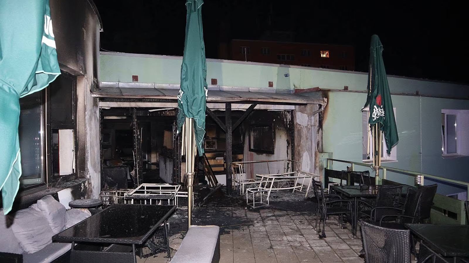 Požár hotelu Rozvoj v Klatovech zaměstnal devět jednotek. Škody půjdou do milionů