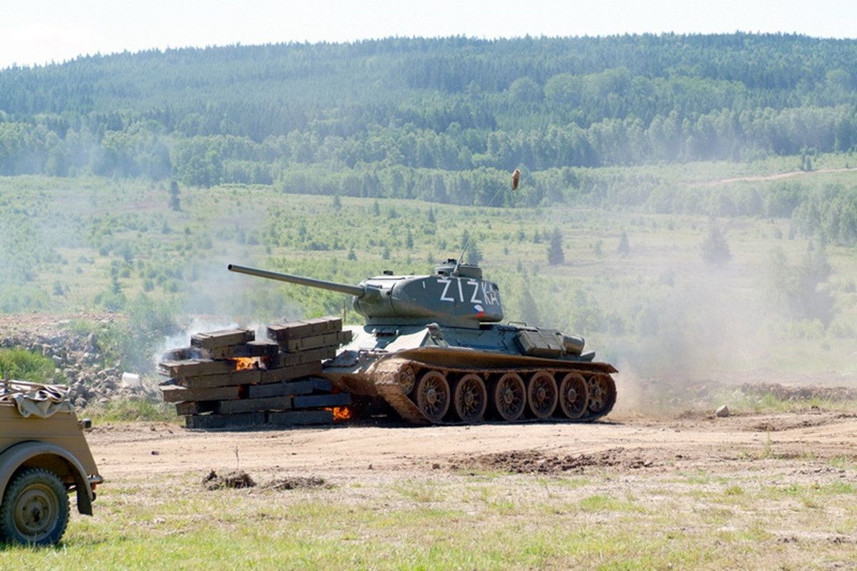 Replika tanku Sherman dokončena - hlavní atrakce rokycanského muzea