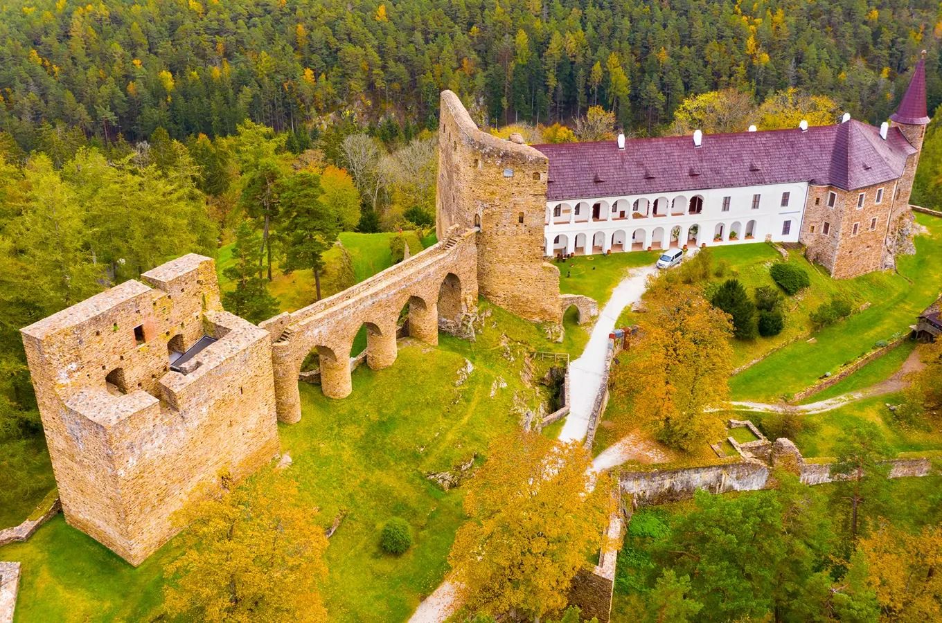 Rudolf II. provede návštěvníky zámkem. Velhartice chystají neobvyklé letní prohlídky