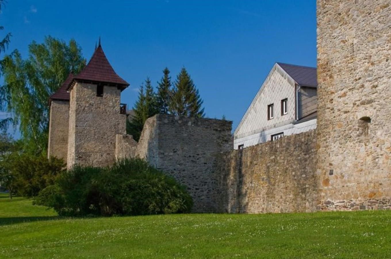Tachov zpřístupnil po opravách dvě věže středověkých hradeb, vyhlídky jsou zdarma