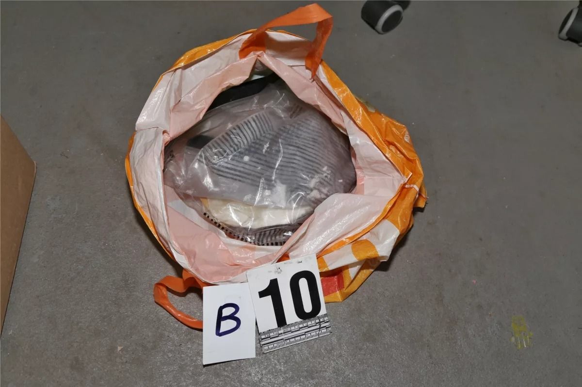 V Plzni zadrželi zkušeného dealera kokainu. Našli přes kilo drogy a 2,2 milionu