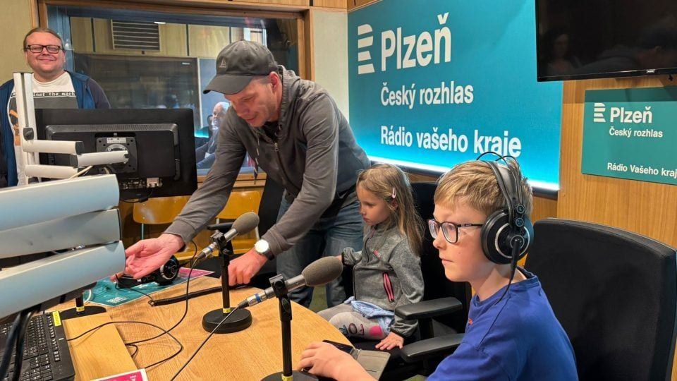 V sobotu můžete do zákulisí Českého rozhlasu Plzeň. Uvidíte živé vysílání i planetárium