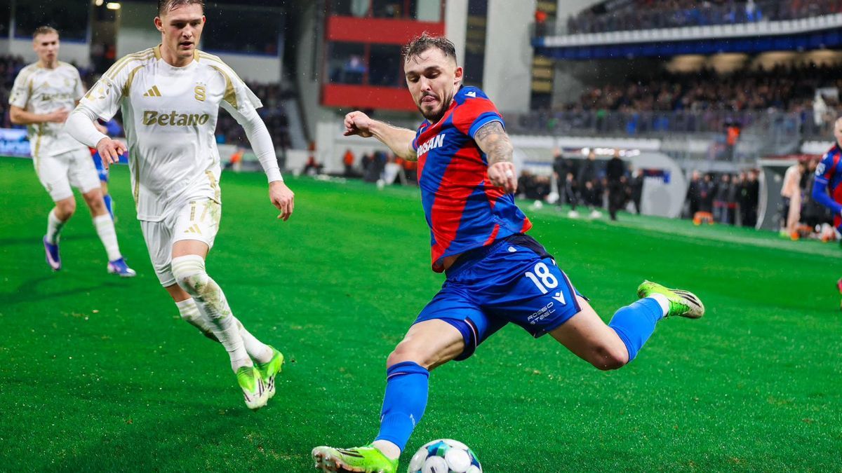 Viktoria tlačila, Sparta přežila VAR. Surovčík chytil Vydrovu penaltu a šlágr v Plzni skončil 0:0