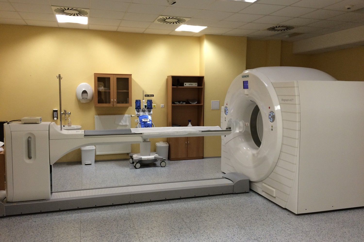 Nový přístroj ke zlepšení diagnostiky závažných onemocnění získala Fakultní nemocnice Plzeň