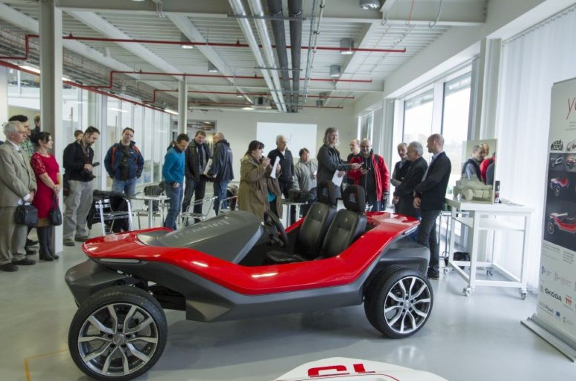 Studentský elektromobil YO! vyrobili v Plzni