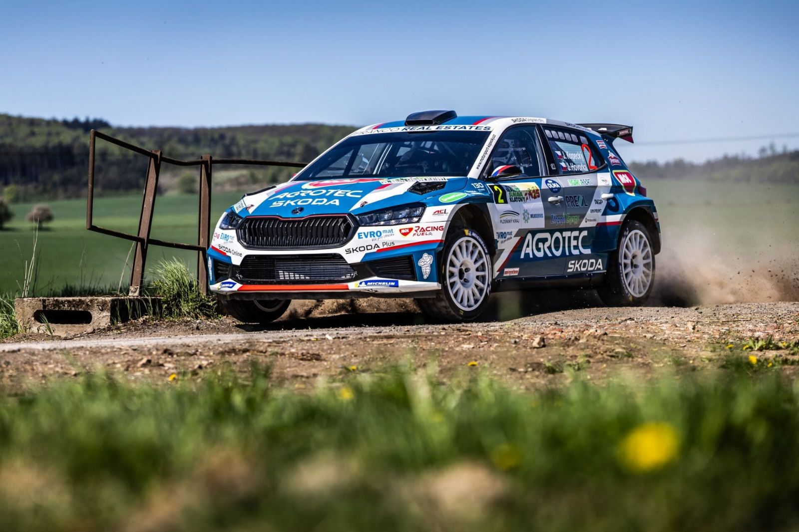 Dnes startuje Rallye Šumava. Klatovsko čekají rychlá auta i uzavírky
