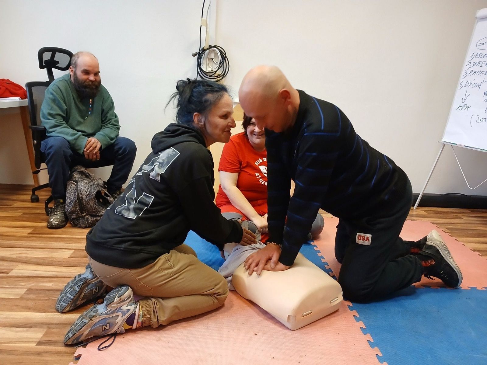 Hlasujte pro Plzeň! Kurz první pomoci pro lidi bez domova může získat evropskou cenu