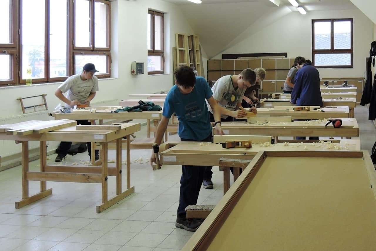 Instalatéři a truhláři táhnou. Přijímačky v kraji ukázaly, o jaká řemesla je zájem