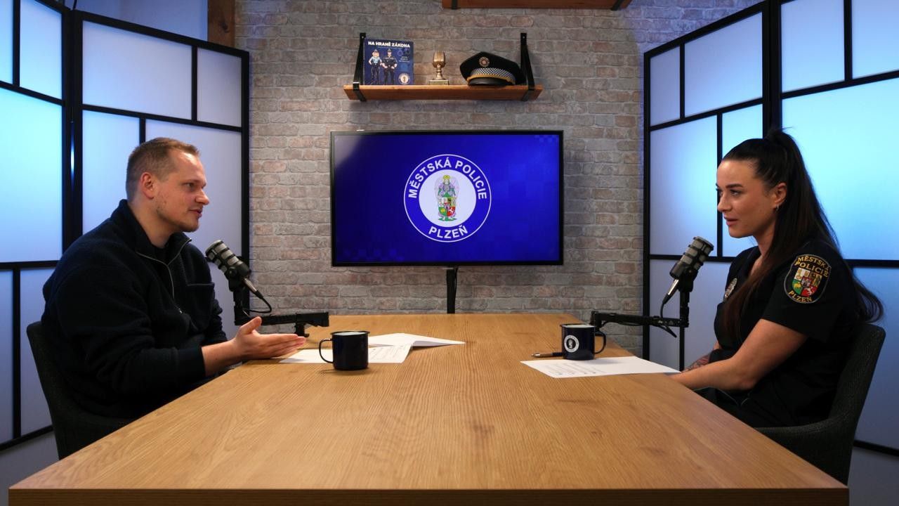 Městská policie Plzeň spustila podcast. Ukáže, co se děje „za uniformou“