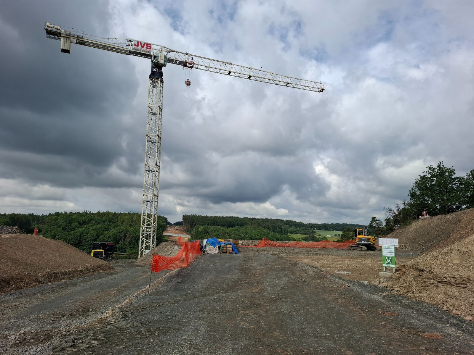 Obchvat Plas se rozbíhá. Přes údolí Střely povede most vysoký téměř 90 metrů