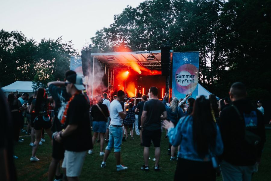 Plzeň zahájí léto dvoudenním Summer City Festem. 19. a 20. června ožije Paromlýnský dvůr rapem, technem i DnB