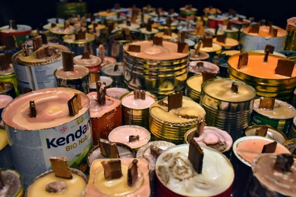 Skauti díky darům Plzeňanů vyrobili pro Ukrajinu přes tři tisíce svíček