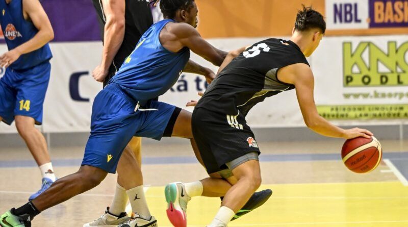 Basketbalová elita se po 14 letech vrací do Plzně. Loko začne doma proti Děčínu