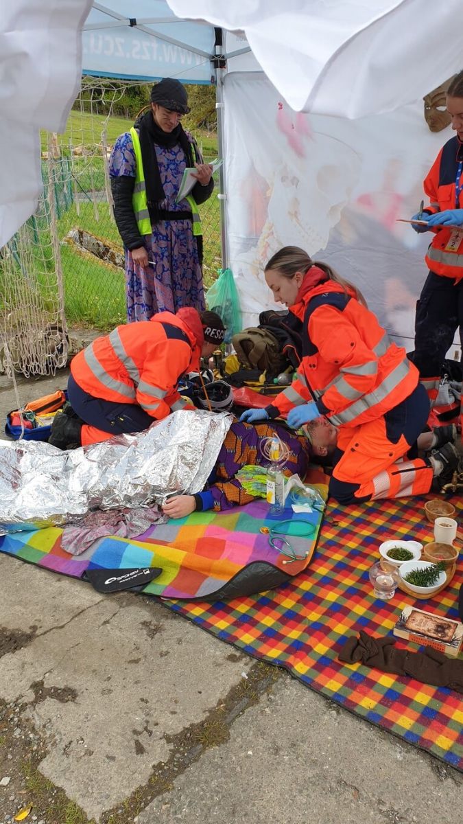 Budoucí záchranáři ze ZČU slaví vítězství. V Srní zvládli náročné simulace i noční úkoly