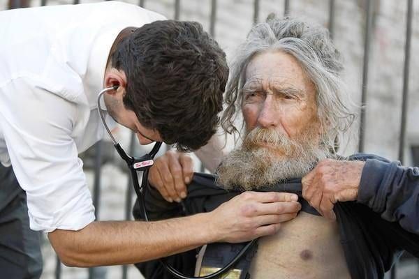 DEPO 2015 v Plzni volá o pomoc, chybí obvazy a pánské zimní oblečení