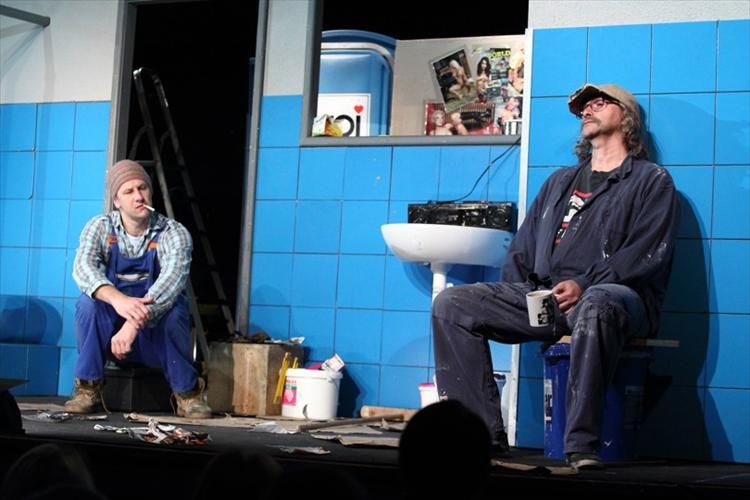 Divadlo Na Jezerce dorazí do Nýrska s komedií Práskni do bot pod hvězdami