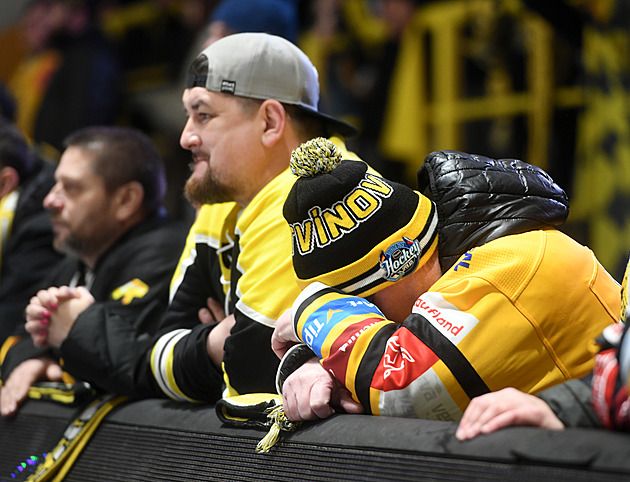 HC Škoda Plzeň prohrála na Kladně 1:4, Litvínov míří do baráže