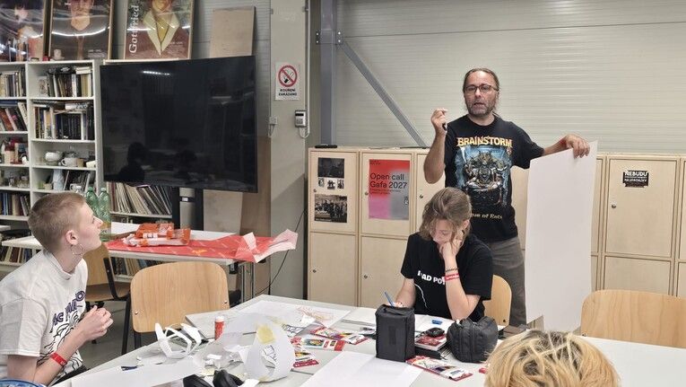 Jubilejní ArtCamp ukázal mezinárodní sílu Sutnarky. Spolupráce se Sarajevem roste