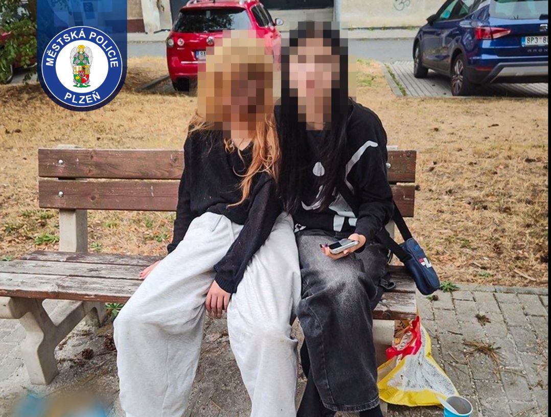 Mladistvé dívky vypily na dětském hřišti půl litru vodky. Nadýchaly přes 1,5 promile