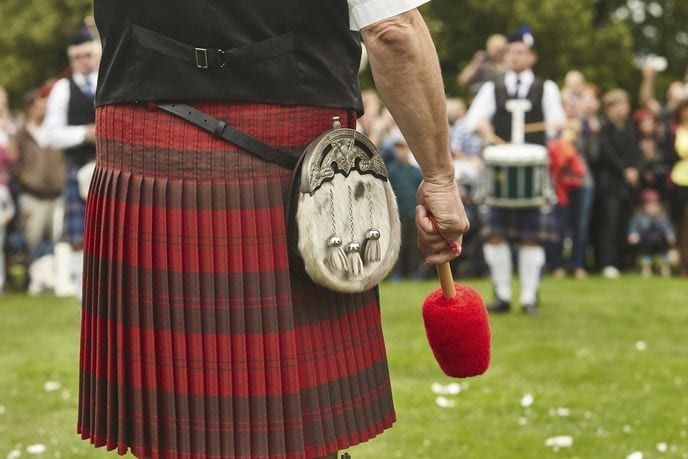 obrázek: Na Švihov dorazí skotské kilty, dudy i hod kládou. Horalské hry lákají na siláky z celé republiky