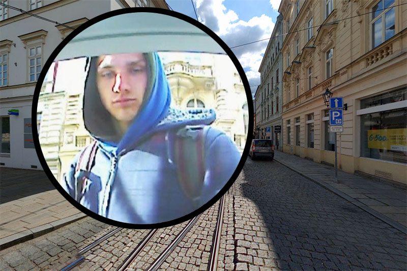 Našel peněženku a začal platit cizí kartou. Policie v Plzni hledá muže z kamer