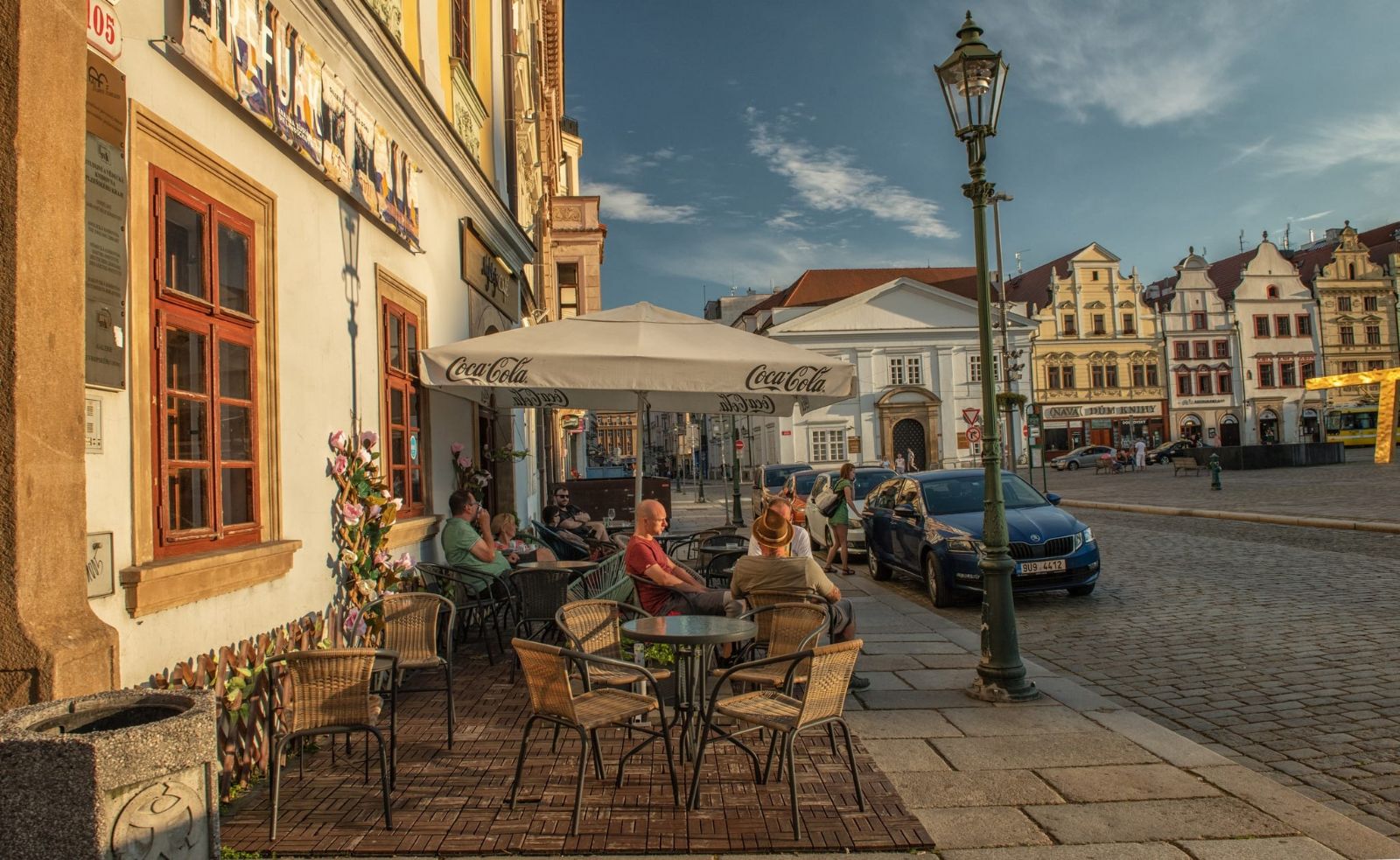 Plzeň utahuje šrouby předzahrádkám, Náměstí Republiky má zvláštní režim