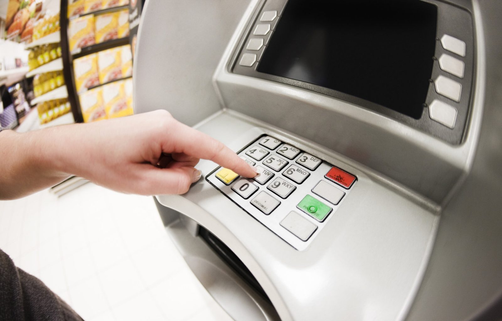 Žena ve Stříbře našla obálku z 96 tisíci