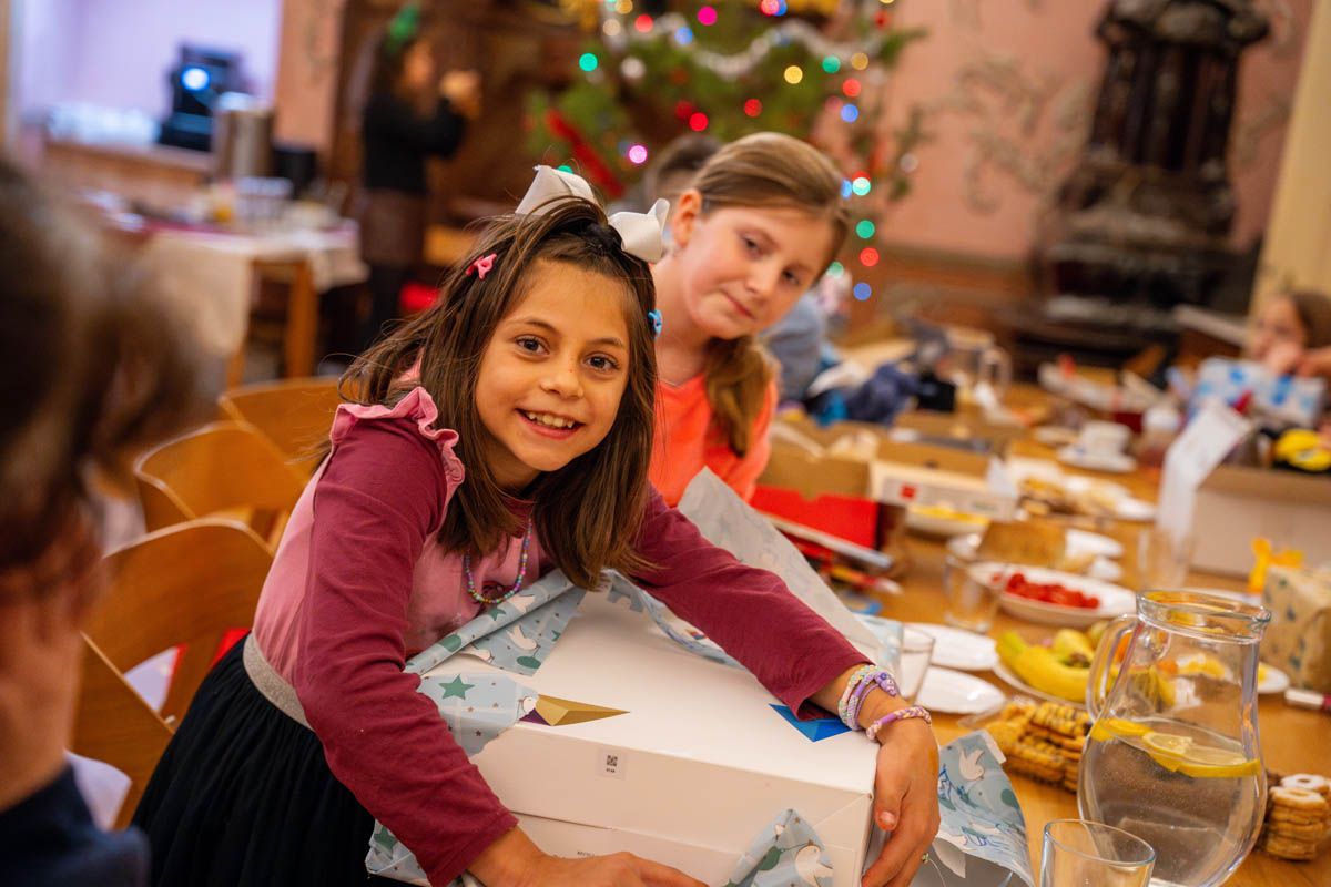 Rozdávejte radost s Krabicí od bot - pomoc až pro 65 tisíc dětí v nouzi