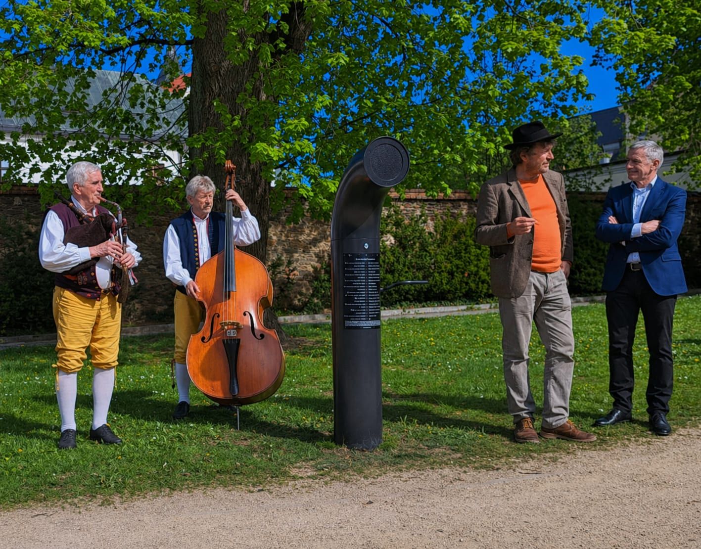 V Domažlicích spustili nový poesiomat. Připomíná i legendárního dudáka Konrádyho