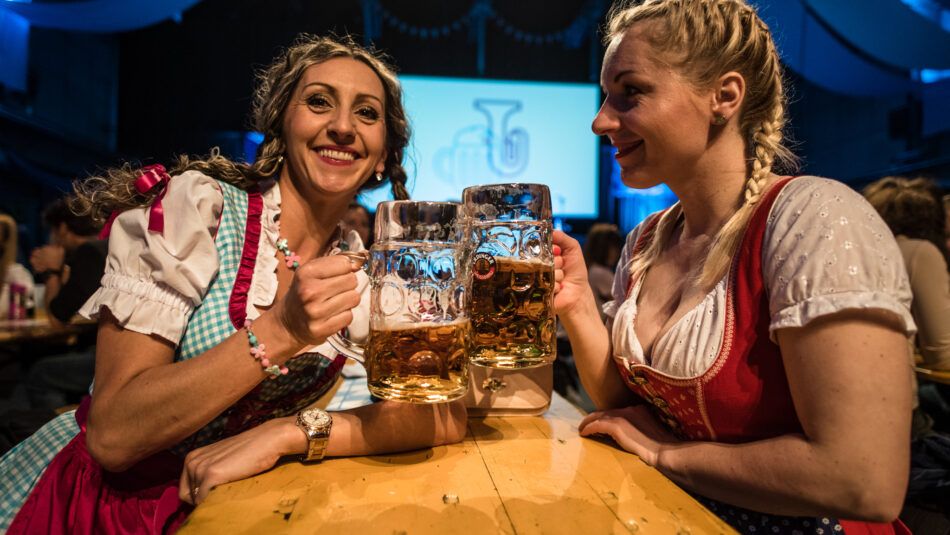 Víkend v Plzeňském kraji bude nabitý - letadla, víno, pivovary, koncerty, Treffpunkt i Arabfest